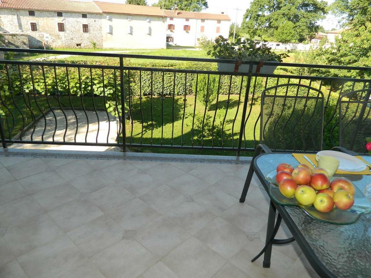 Chiara Apartment Kirmenjak Eksteriør bilde
